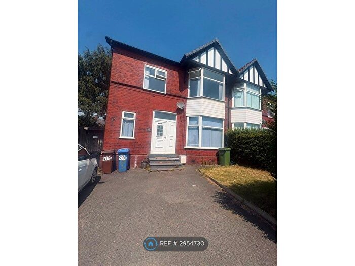 2 Bedroom Flat To Rent In Stockport Road, Stockport, SK3