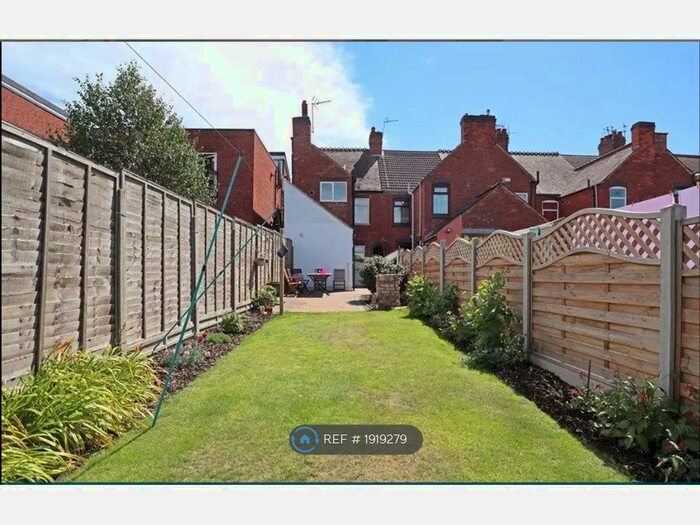 4 Bedroom End Of Terrace House To Rent In Jodrell Street, Nuneaton, CV11