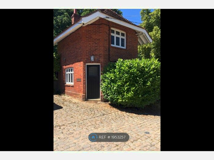 1 Bedroom Maisonette To Rent In The Bothy, Newbury, RG20