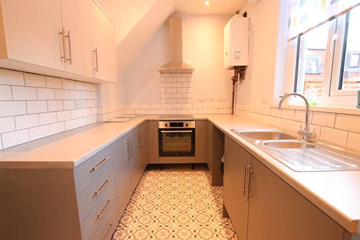 3 Bedroom House To Rent In Monarch Road, Northampton, NN2