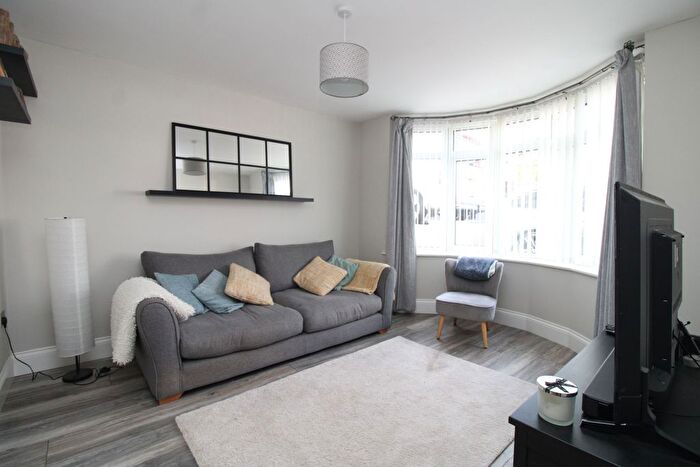 3 Bedroom Semi-detached House For Sale In Eden Grove, Paignton, TQ3