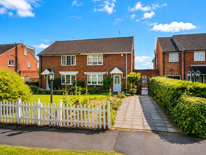 3 Bedroom Semi-Detached House For Sale In Grass Warren, Tewin, Welwyn, AL6