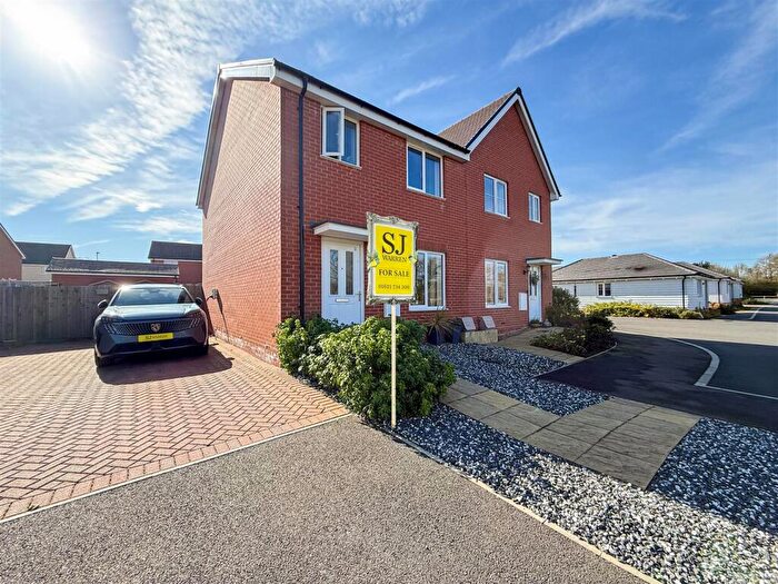 2 Bedroom Semi-Detached House For Sale In Best Drive, Burnham-On-Crouch, CM0