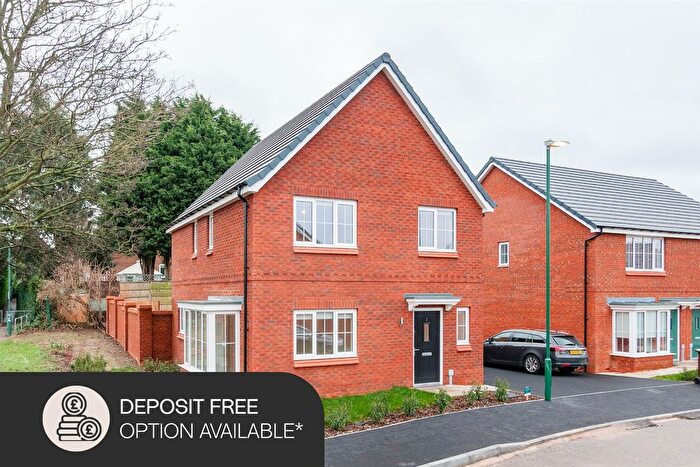 4 Bedroom Semi Detached House To Rent In Laura Avenue, Nottingham, NG5