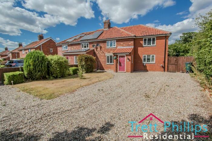4 Bedroom Semi-Detached House For Sale In Elderbush Lane, Catfield, Great Yarmouth, NR29