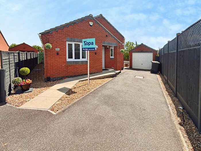 2 Bedroom Detached Bungalow For Sale In Lilford Road, Lincoln, LN2