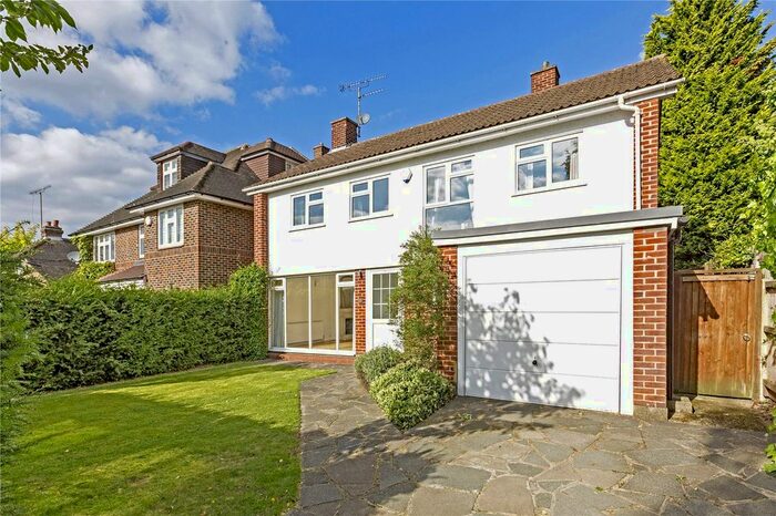 4 Bedroom Detached House To Rent In Hood Road, London, SW20