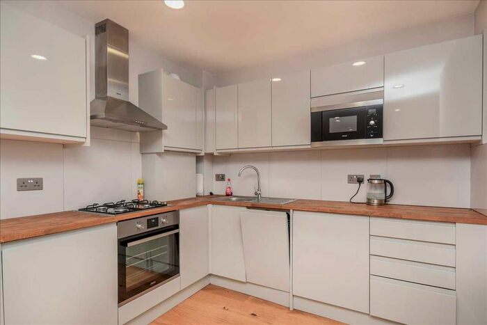 1 Bedroom Flat To Rent In Farrier Place, Sutton, SM1