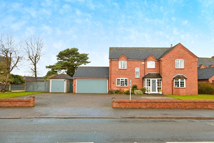 4 Bedroom Detached House For Sale In Lichfield Road, Kings Bromley, Burton-on-trent, DE13