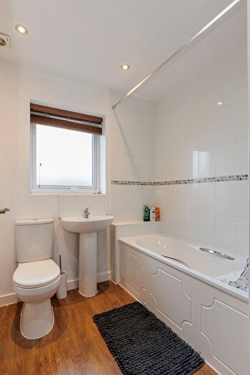 2 Bedroom Semi-Detached House For Sale In Frawley Avenue, Newton-Le-Willows, WA12