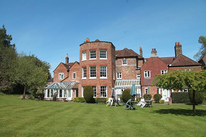 2 Bedroom Retirement Property For Sale In Wickham, Hampshire, PO17