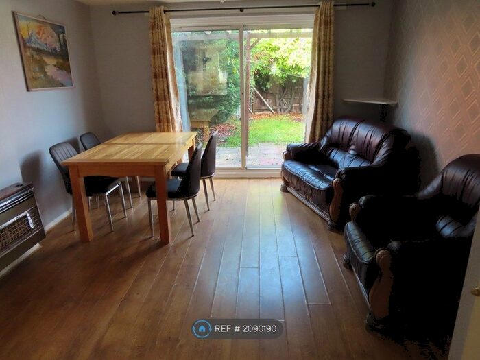 2 Bedroom Terraced House To Rent In Petersham Close, Newport Pagnell, MK16