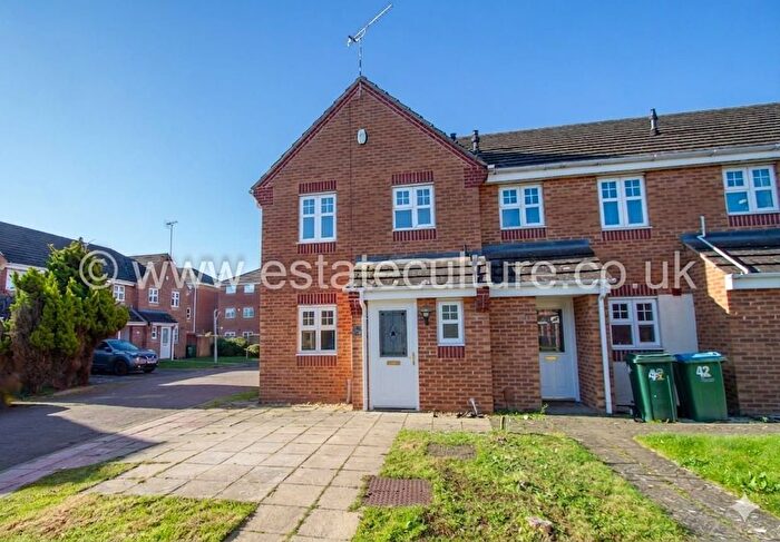 3 Bedroom Semi Detached House To Rent In Kingsford Road, Coventry, CV6