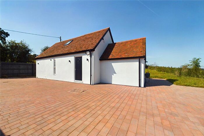 2 Bedroom Detached House To Rent In Reading Road, Lower Basildon, Reading, Berkshire, RG8