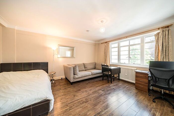 Studio To Rent In Vicarage Gate, Kensington, W8