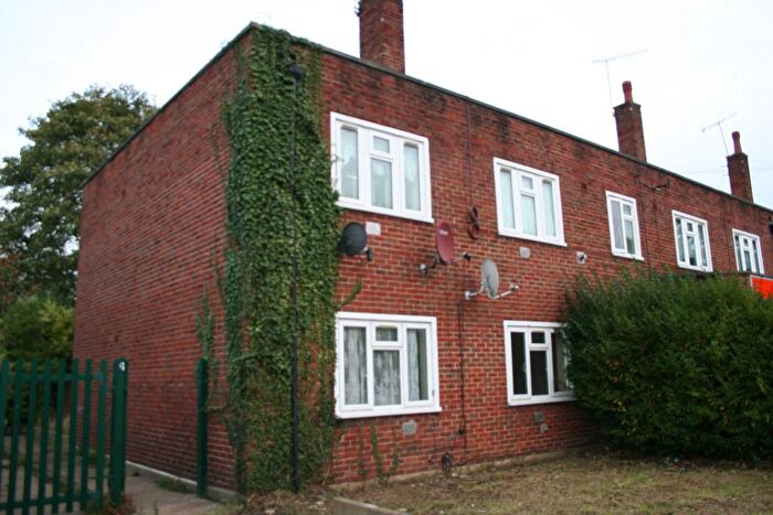 1 Bedroom Maisonette To Rent In Beavers Lane, Hounslow, TW4