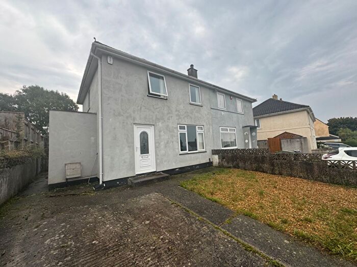 3 Bedroom Property To Rent In Aylesbury Crescent, Plymouth, PL5