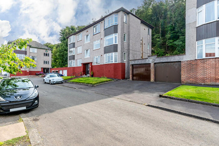 2 Bedroom Flat For Sale In Levanne Place, Gourock, PA19