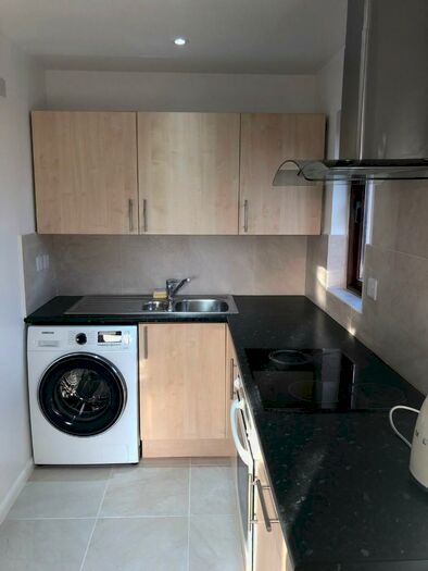 Studio To Rent In Haig Gardens, Gravesend, Kent, DA12