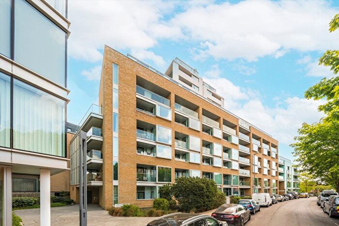 2 Bedroom Flat For Sale In Spectrum Way, Wandsworth, SW18