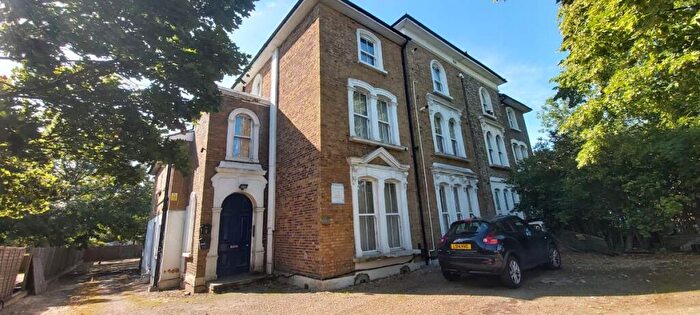 1 Bedroom Flat To Rent In Penge Road, SE25