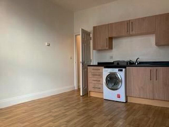 1 Bedroom Flat To Rent In High Street, Bedford, MK40