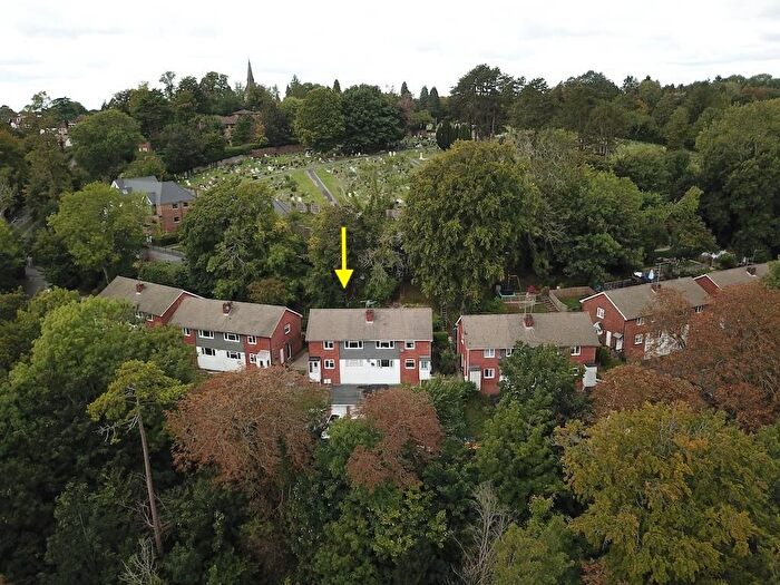 2 Bedroom Maisonette For Sale In Church Hill, Caterham, CR3