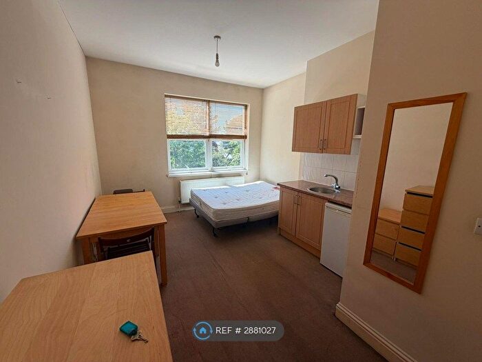 Studio To Rent In Redbourne Avenue, London, N3