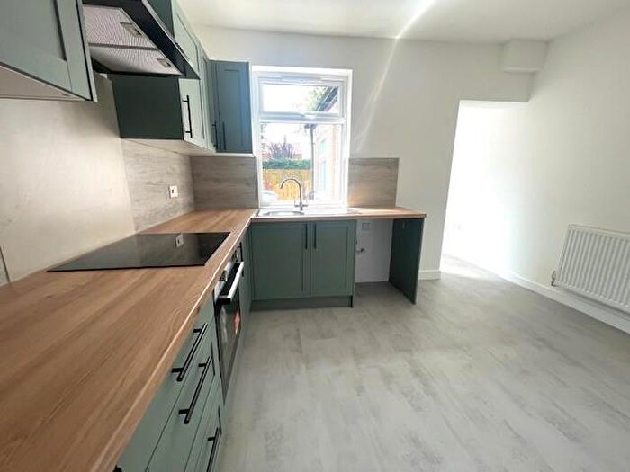 3 Bedroom End Of Terrace House For Sale In Hope Street, Mansfield, NG18