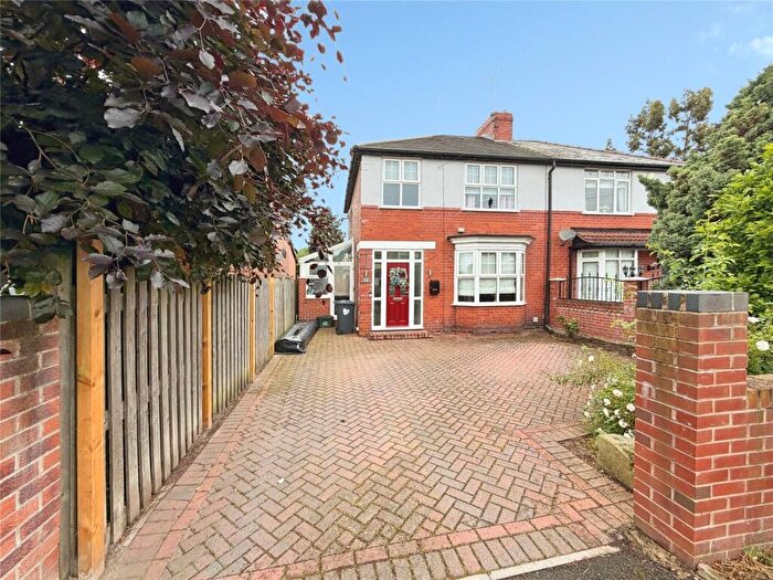 3 Bedroom Semi-Detached House For Sale In St. Augustines Road, Bessacarr, Doncaster, South Yorkshire, DN4