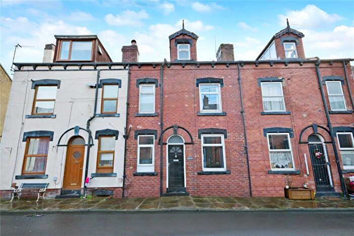 2 Bedroom Terraced House To Rent In Whingate Grove, Leeds, West Yorkshire, LS12