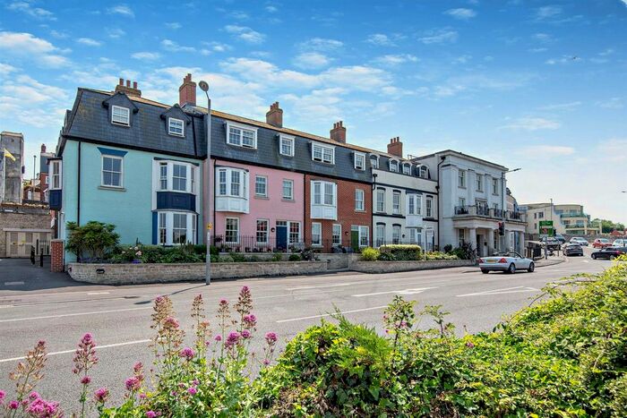 1 Bedroom Flat For Sale In Harbour Lights Court, North Quay, Weymouth, DT4