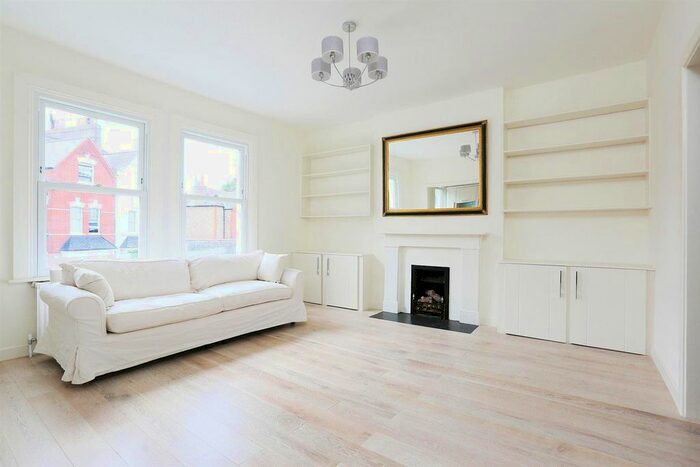 1 Bedroom Flat To Rent In Fulham Park Gardens, London, SW6