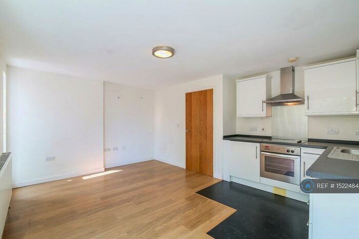 1 Bedroom Flat To Rent In Myles Court, London, SE16
