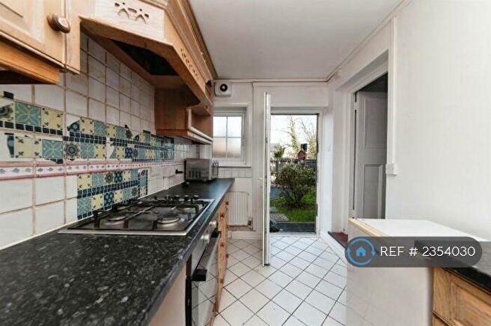 1 Bedroom Flat To Rent In Thurlby Close, Harrow, HA1