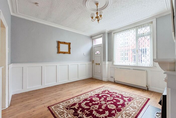 2 Bedroom Terraced House For Sale In Dawlish Road, Leeds, LS9
