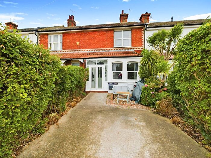 2 Bedroom Terraced House For Sale In Cross Road, Southwick, Brighton, BN42