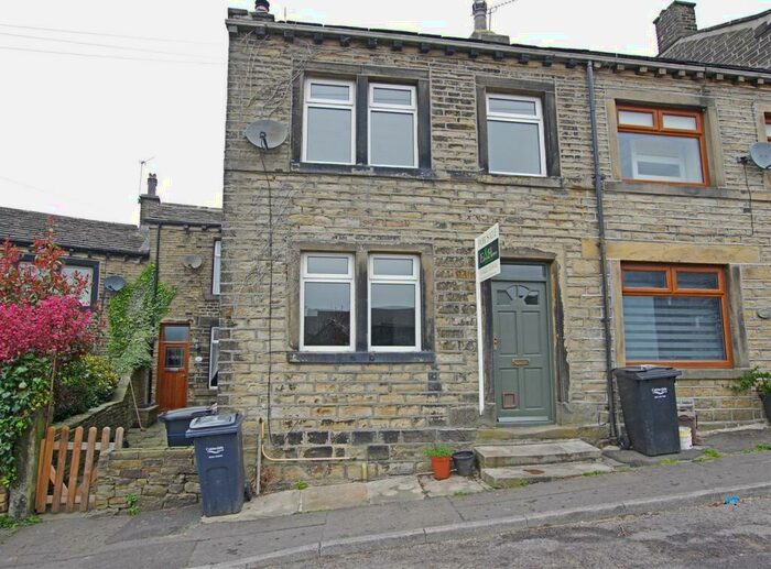 2 Bedroom End Of Terrace House To Rent In Coldwells Hill, Holywell Green, Halifax, HX4