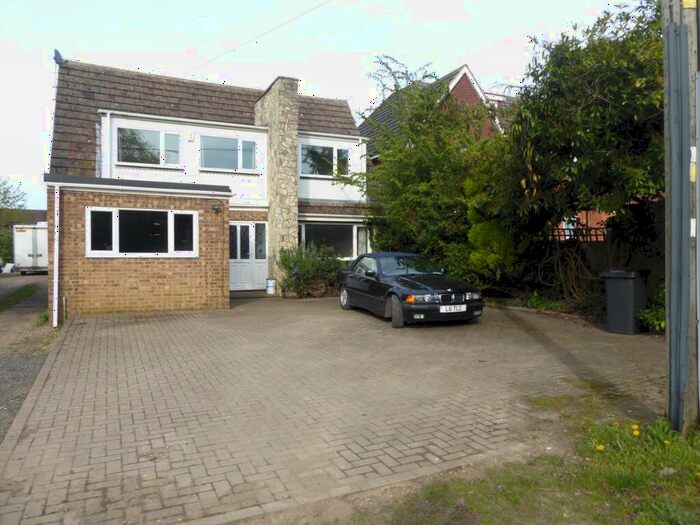 3 Bedroom House To Rent In Reading Road, Winnersh, RG41