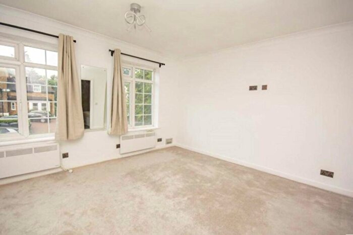 1 Bedroom Flat To Rent In Finchley Lane, London, NW4