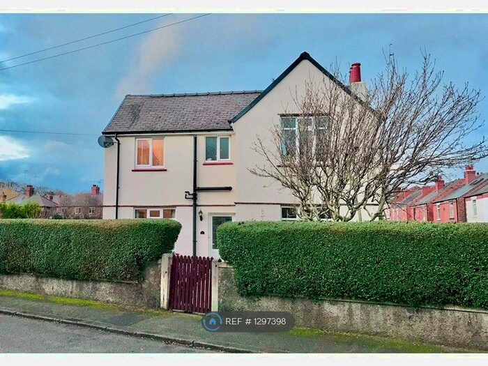 3 Bedroom Detached House To Rent In Rhodesia Road, Chesterfield S40