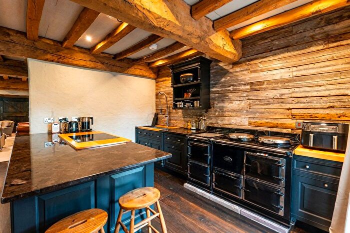 4 Bedroom Detached House For Sale In Brecon, LD3