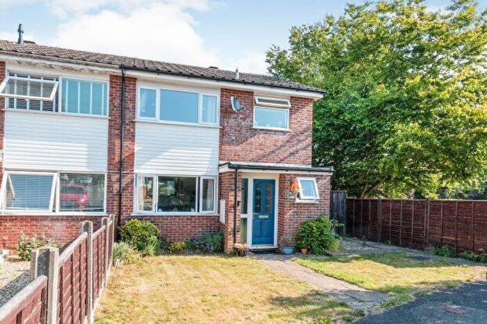 3 Bedroom Cottage To Rent In Lightsfield, Basingstoke, RG23