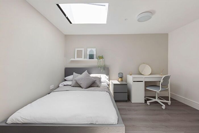 1 Bedroom Property To Rent In Flint Close, London, E15