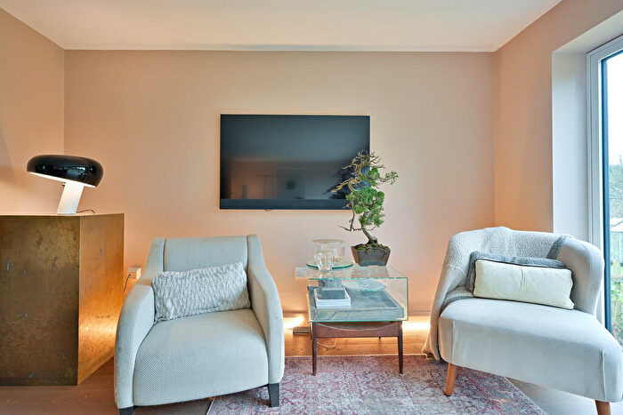 3 Bedroom Detached House For Sale In Millscroft, Hognaston, DE6