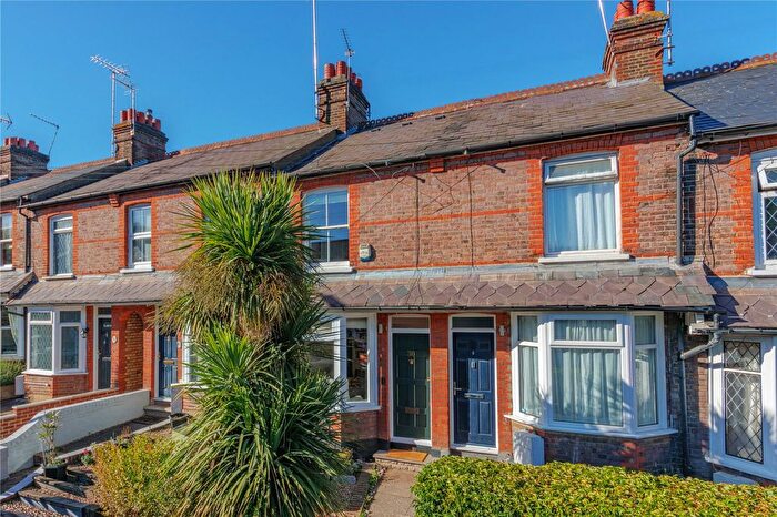 3 Bedroom Terraced House For Sale In Station Road, Radlett, Hertfordshire, WD7