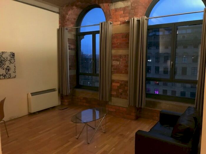 1 Bedroom Flat To Rent In Velvet Mill, Bradford, BD9