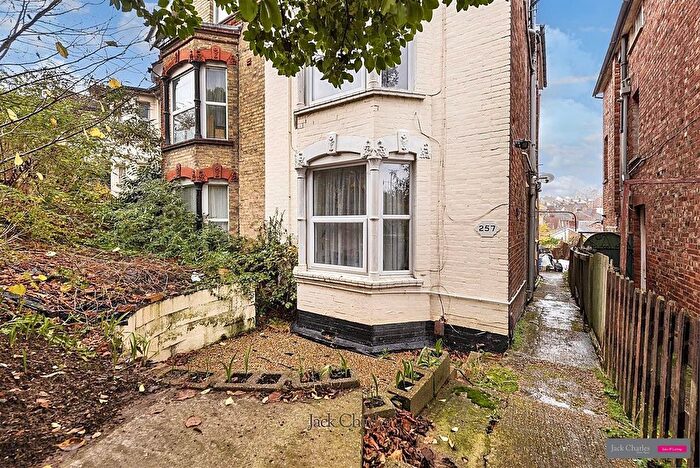 Studio To Rent In Upper Grosvenor Road, Tunbridge Wells, TN1