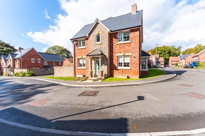 3 Bedroom Semi-Detached House For Sale In Clos Y Pinwydd, Abergavenny, NP7