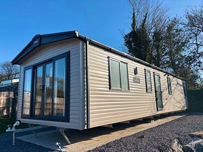 2 Bedroom Caravan For Sale In Kilgetty, Pembrokeshire, SA68